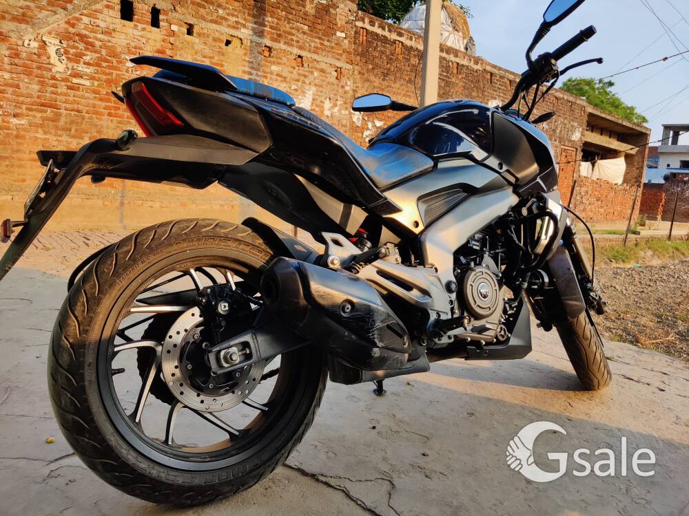 Bajaj Dominar 400