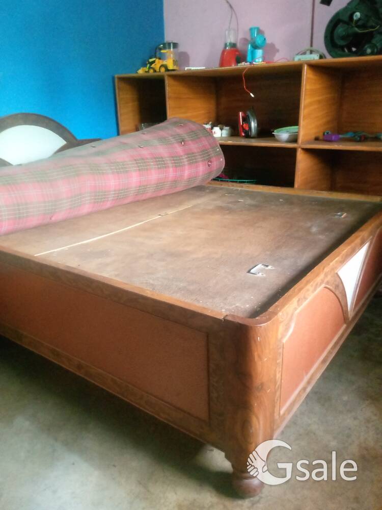 plang,5 seater sofa, table, rack