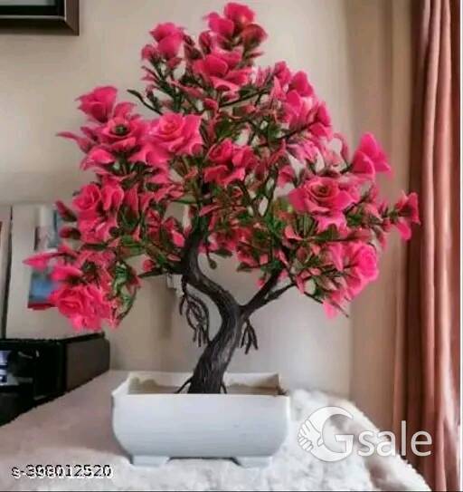 Attractive Artificial Plants 