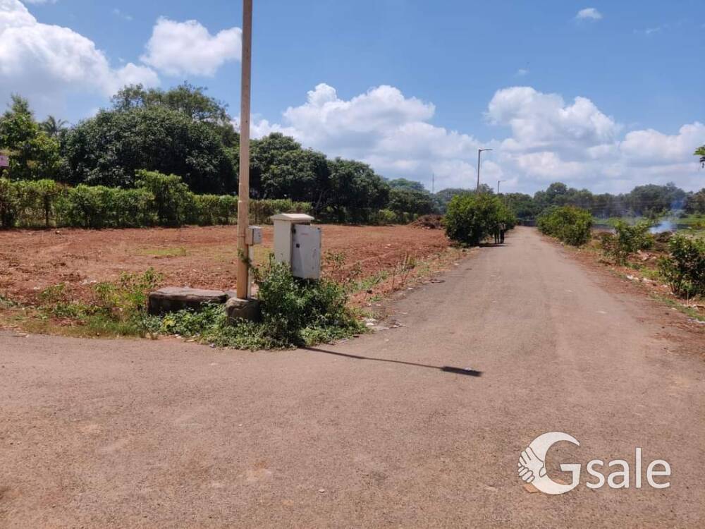 CC PLOTS FOR SALE BEHIND JSS COLLEGE VIDYAGIRI DHARWAD. WITH BANK LOAN..