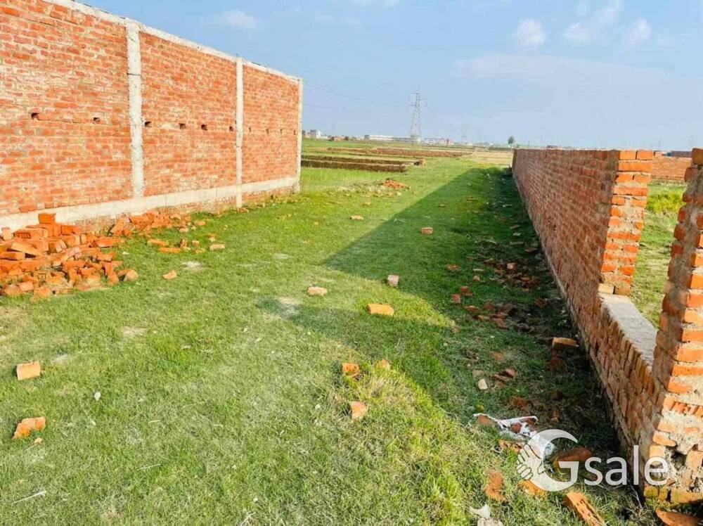Varanasi ke Ramanagr me plot hi plot