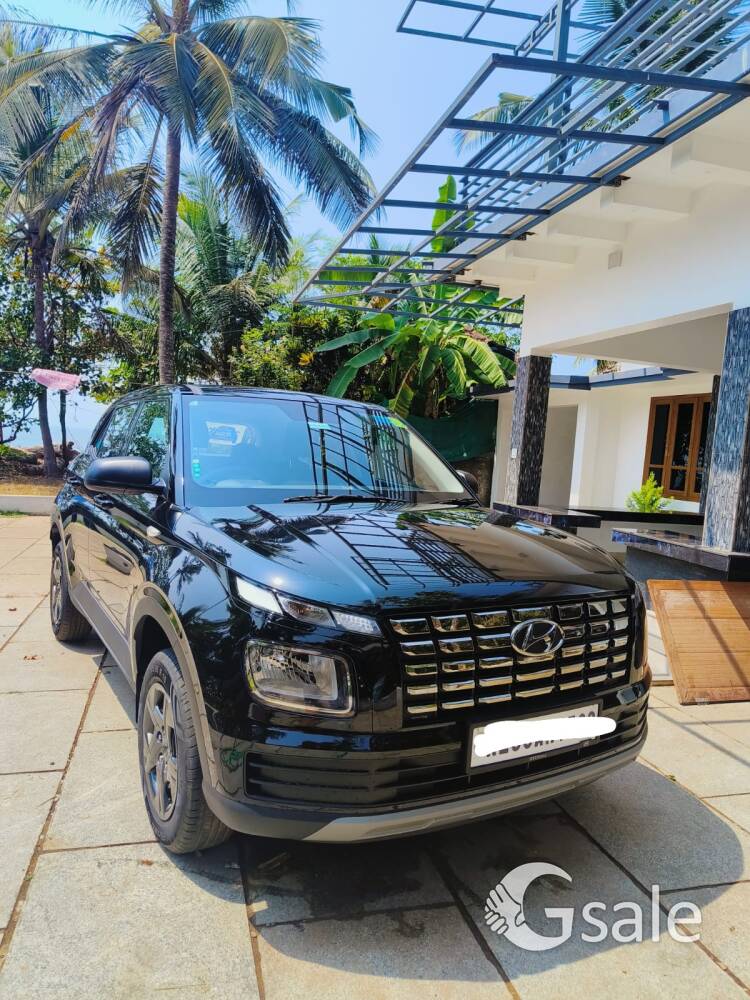 Hyundai venue base model
