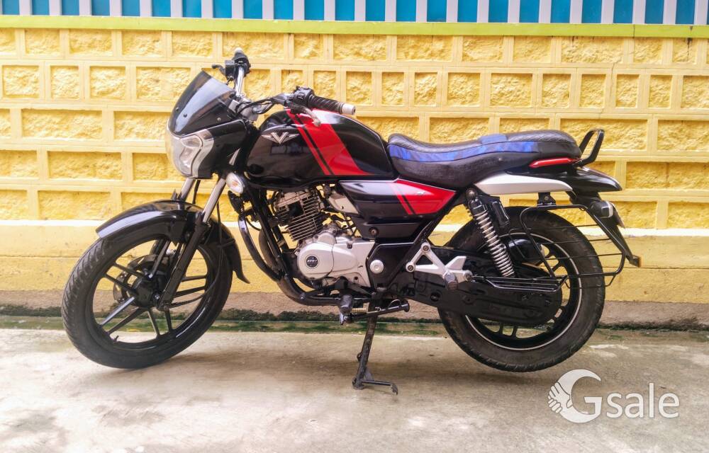 BAJAJ V 15, 2016 MODEL , SINGLE OWNER VERY GOOD CONDITION,RIDE LIKE A BULLET 72001*-*99913