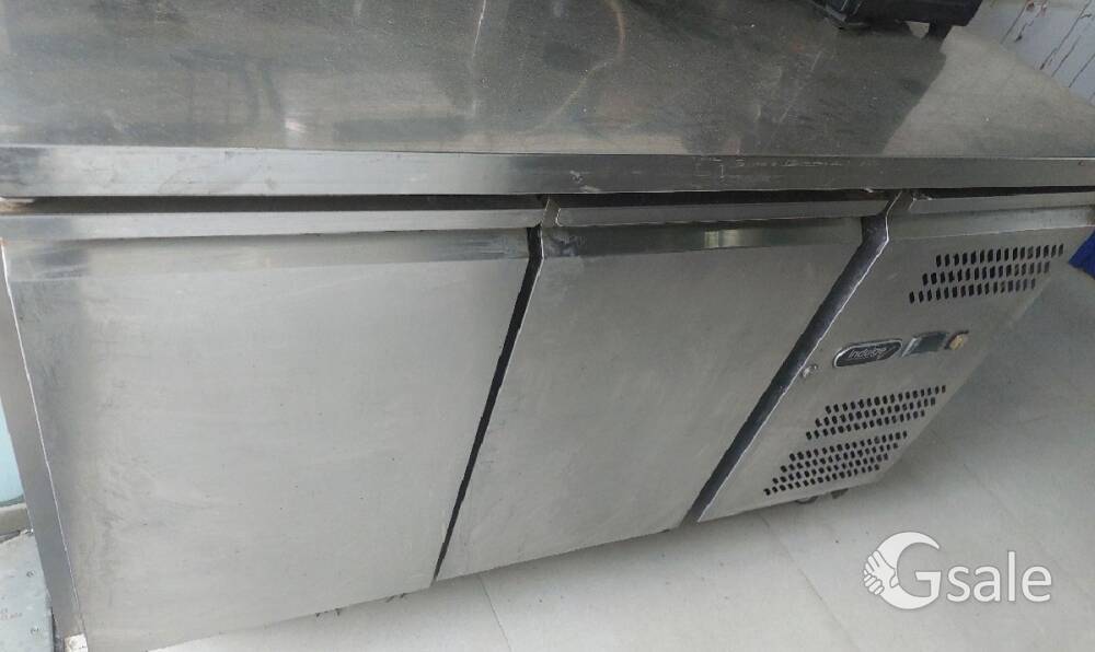 SALE*Restaurant fridge gentaly used81237 and 96392 call me on this number