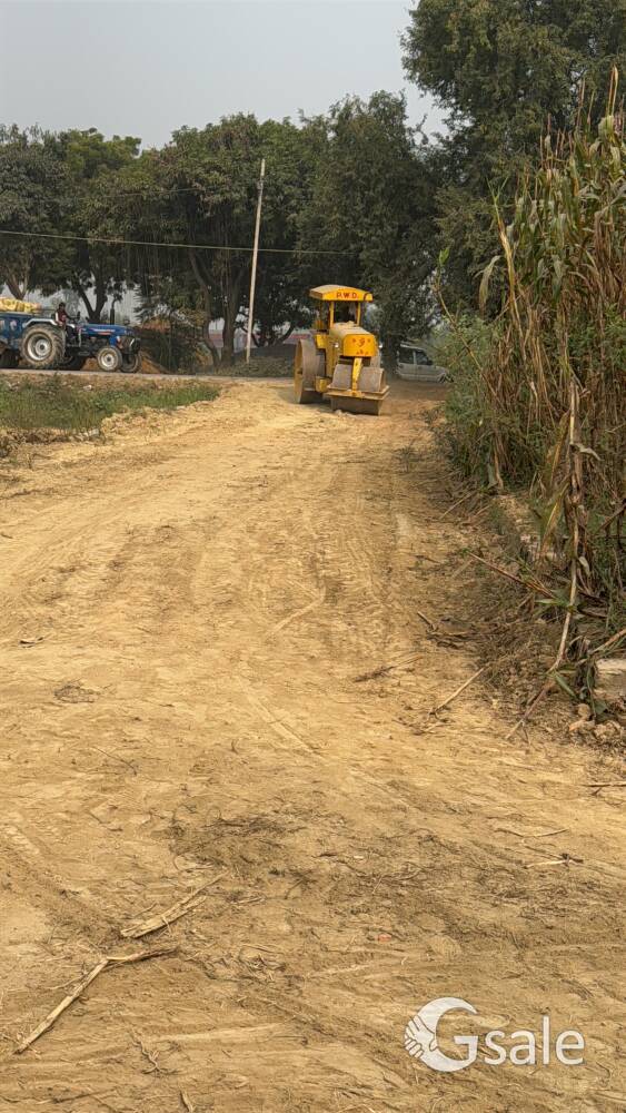 Varanasi me plot kharide matr 4 lakh de kar kisto me plot kharide babatpur airport ke paas 