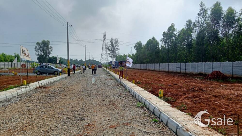 Hesaragatta to Nelmagala main road attached property 