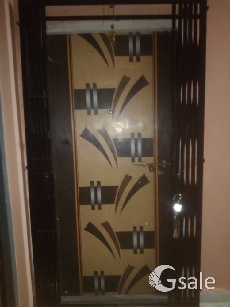 26 LAKH 2 BHK SQFT 700 READY TO MOVE  FLAT IN DDC SUBHAS NAGAR 4TH FLOOR SOUTH EAST FACING RB120