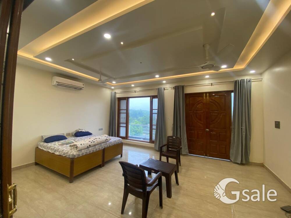 TOP FLOOR IN VILLA SHUSHANT GOLF CITY C8/14