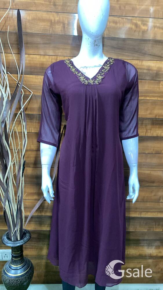 GEORGETTE FABRIC STITCHED WITH CREPE LINNING 