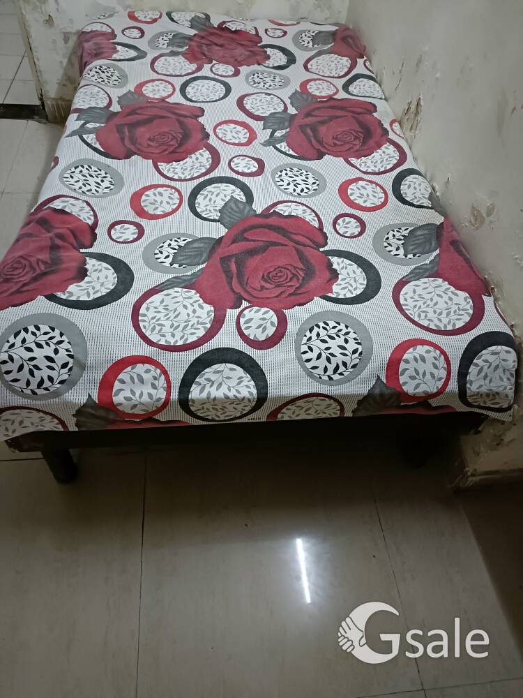 Single bed without box 