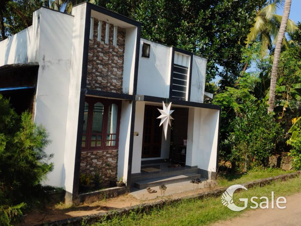 തൃശൂർ 4.500 cent 800 sf 22 ലക്ഷം