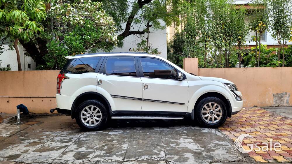 XUV 500 W10 2015