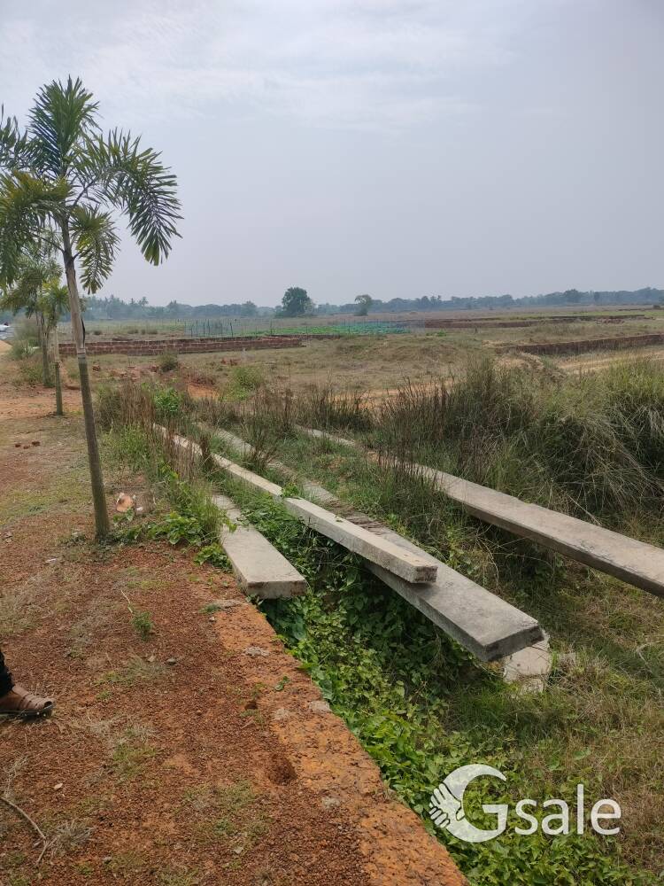 Gharabari plot for sell near rangabazar near sai temple tankapani road 