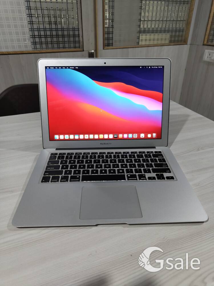 MacBook Air 2015 - i5 | 4 GB Ram | 128 GB SSD | 4 Hrs+ Battery