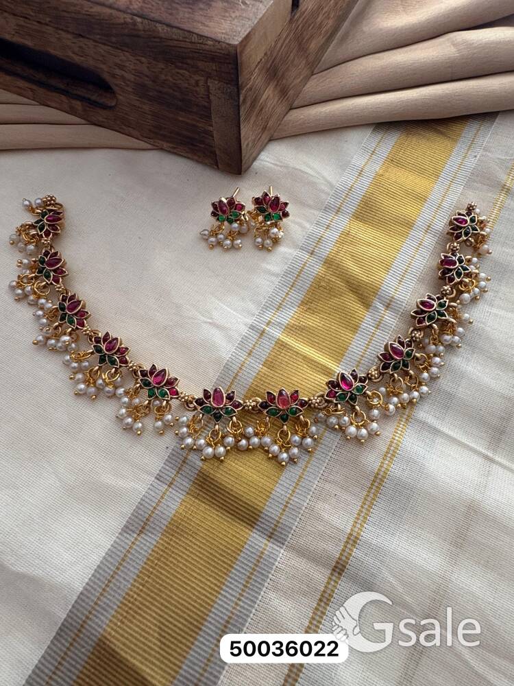 imitation jewellery 