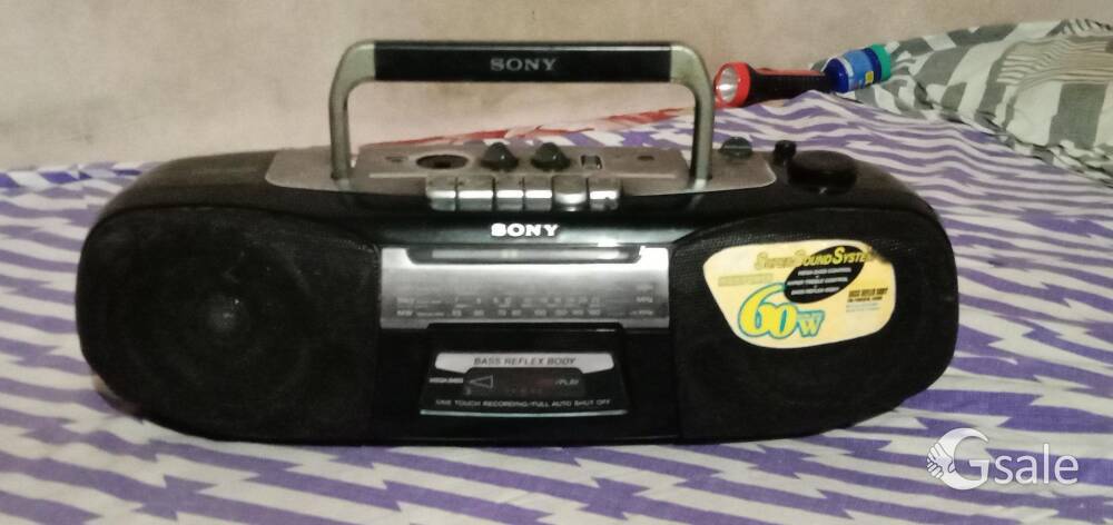 SONY Stereo Radio Cassette Tape Recorder with FM Radio and Cassette in Excellent Working co