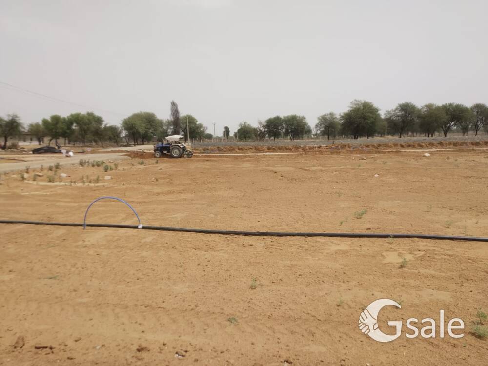 urgent sale Jaipur prime location 100 square yard plot only 13 lakhs call 63776 72358