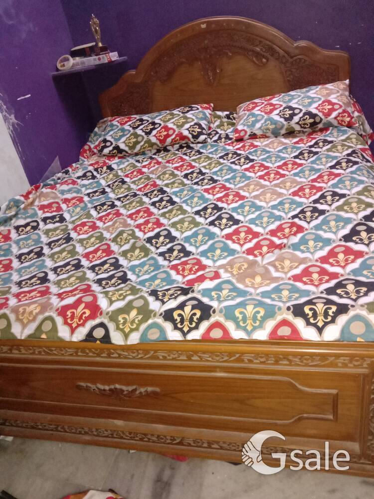 double bed in Hyderabad teak wood good condition 6/5:
