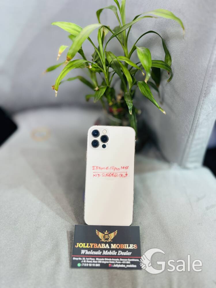iPhone 12 Pro. 128GB 100% health 