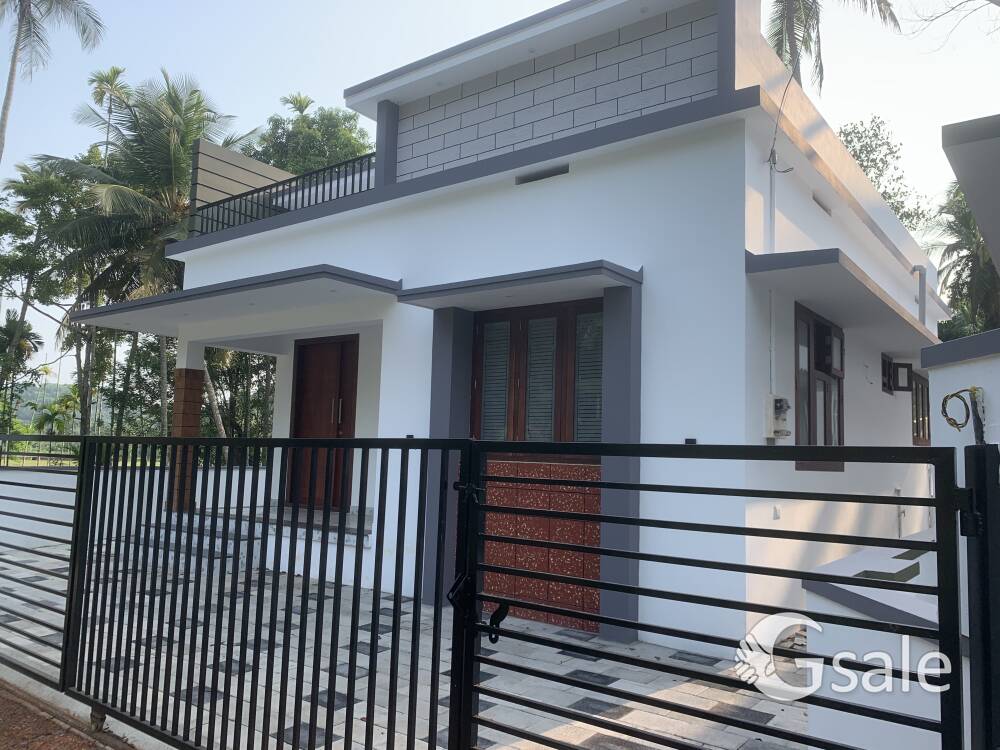Kozhikode Poloor 4 Cent 2 Bed New House