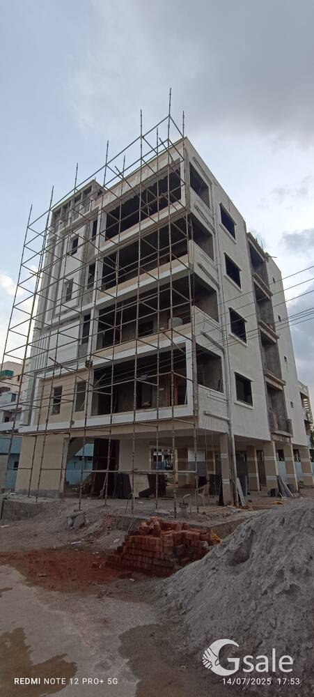 individual floor for sale in gajularamaram 