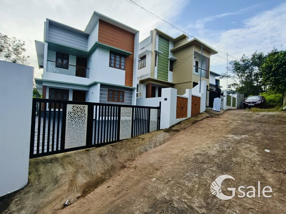 Aluva Rajagiri 4.700 Cent 3 Bhk Attached 1700 Sqft. New House Near. Bus Stop 800 Mtr. 