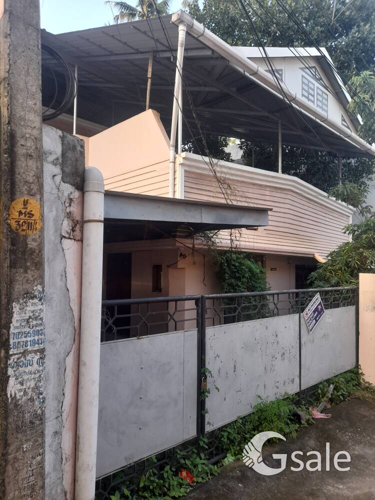 5 cent land with old house