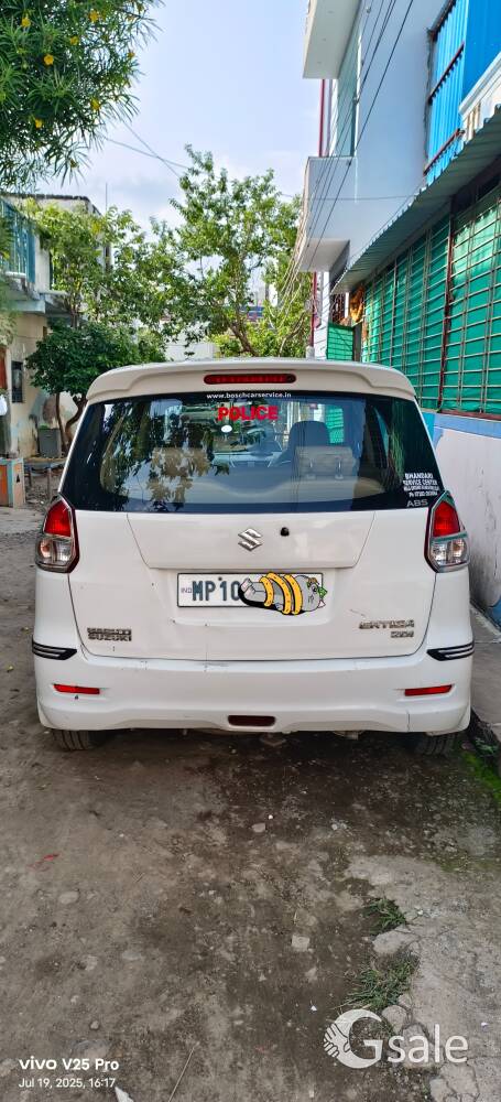 Maruti Suzuki Ertiga zdi