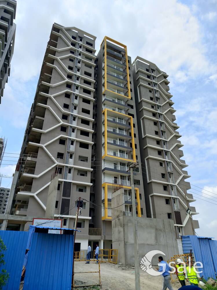 EMPIRE, LUXURIOUS HIGHRISED GATED COMMUNITY 
