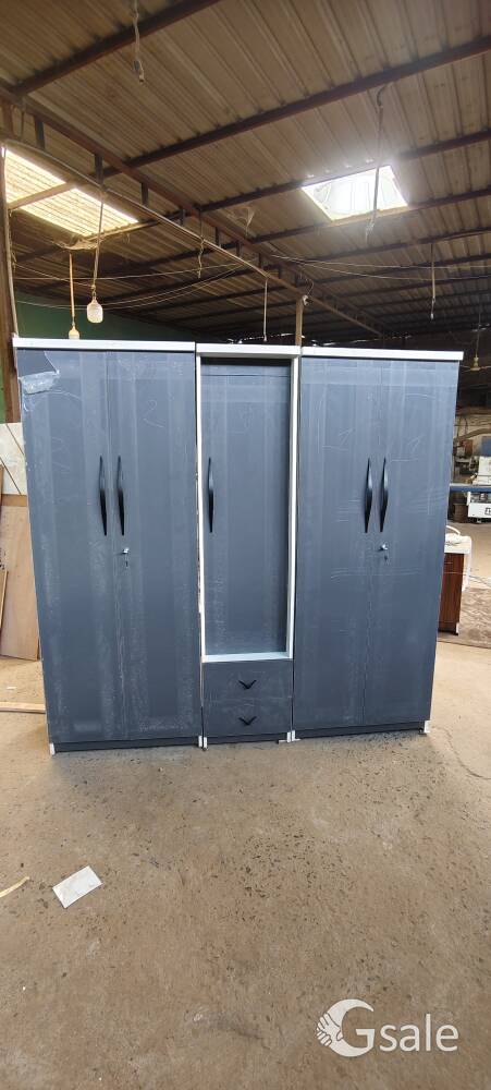 5 door almari 