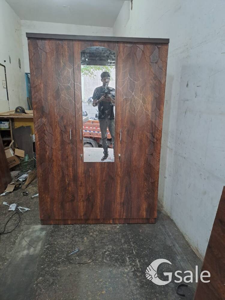 3 door wardrobe new brand 