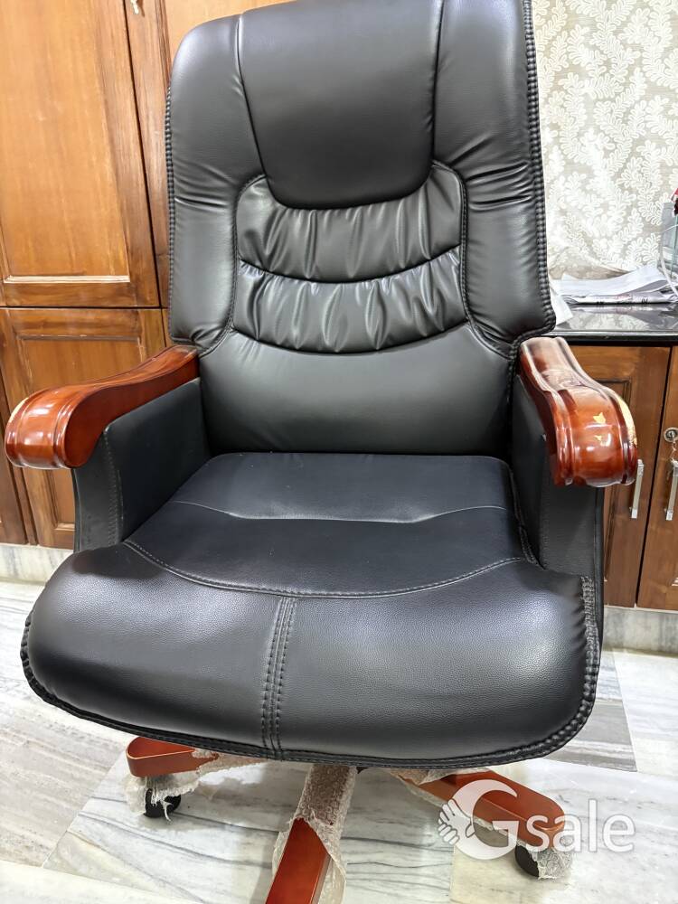 OFFICE MD CHAIR 