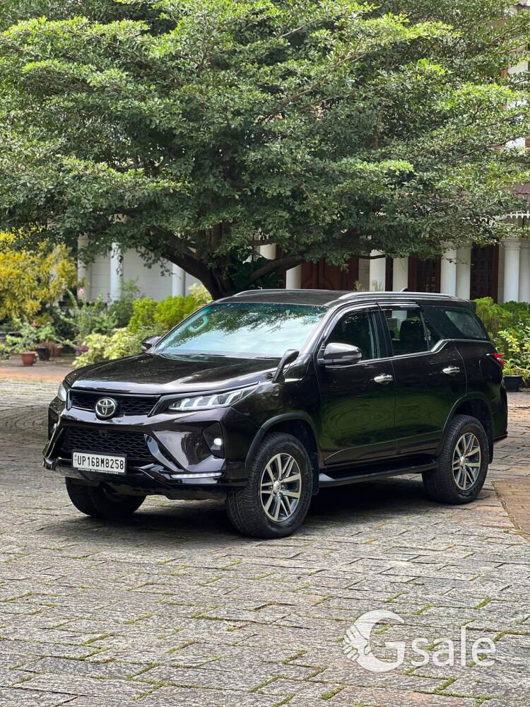 TOYOTA FORTUNER