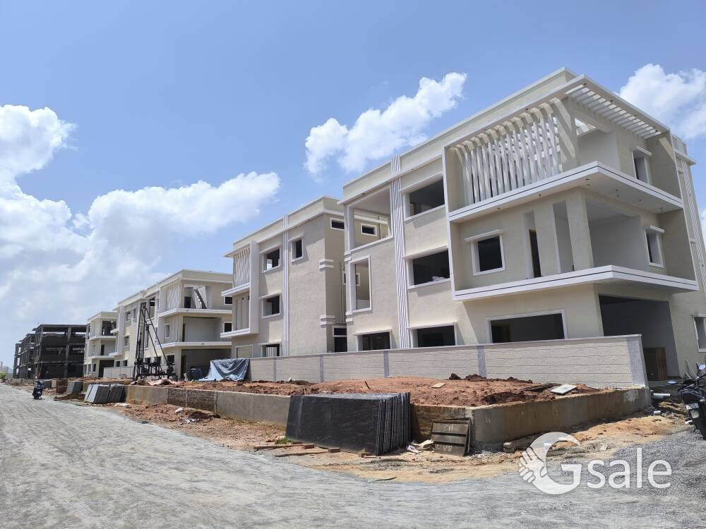 GOLDEN VILLAS