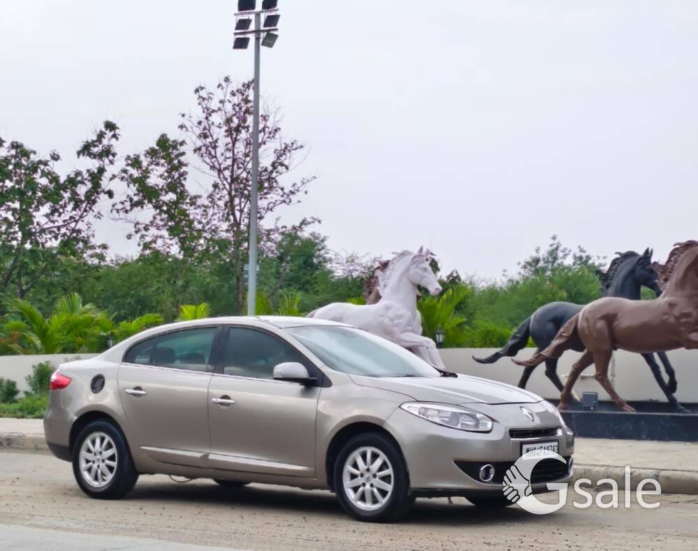 RENOLT FLUENCE LUXURYUS CAR
