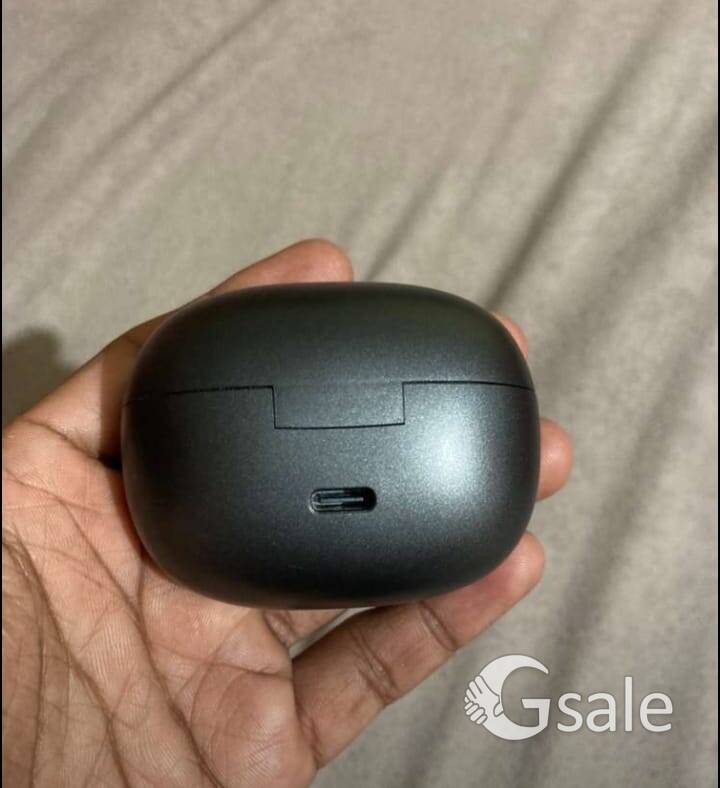 Noise Air clips wireless open ear earbuds