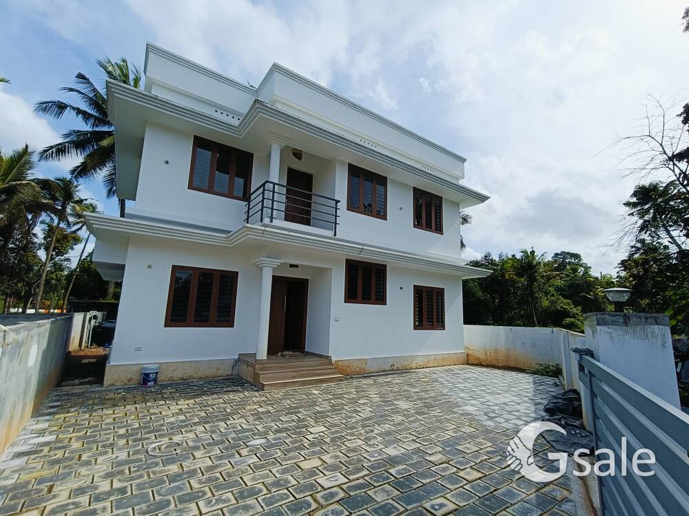 Uc College Kadungalloor 5 Cent 3 Bhk Attached 1400 Sqft. New House Near. Bus Route 100 Mtr Only 