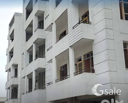 1472 sqft 3 bhk flat available for at ground floor in just 46 lacs near to model town