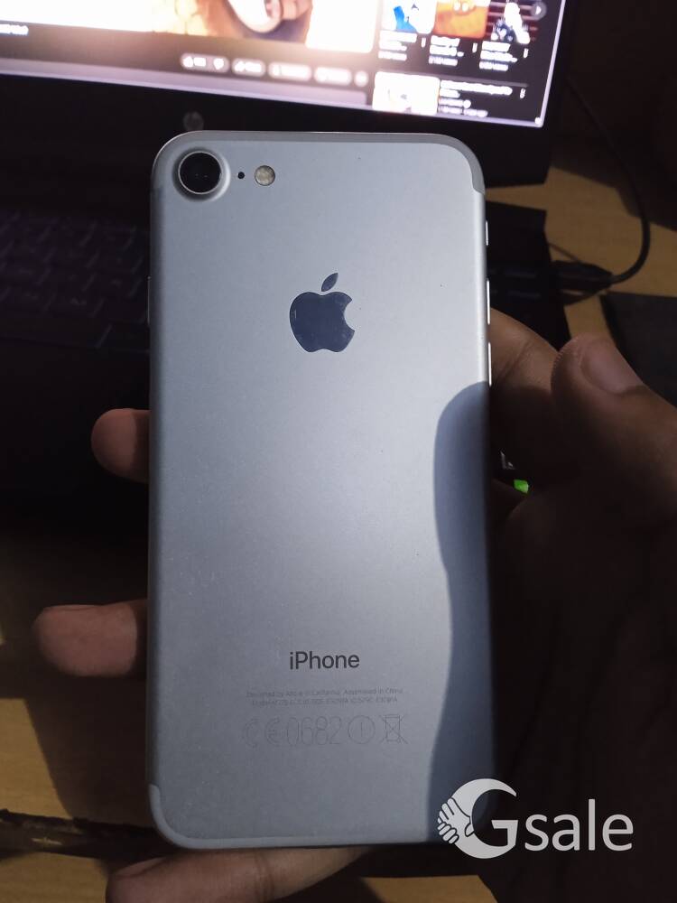 iPhone 7 Good Condition 