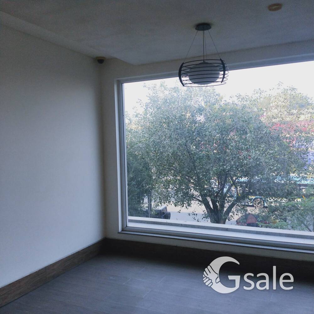 ​📢 Prime Commercial Space for Rent on Lajpat Nagar Ring Road!​6390439919