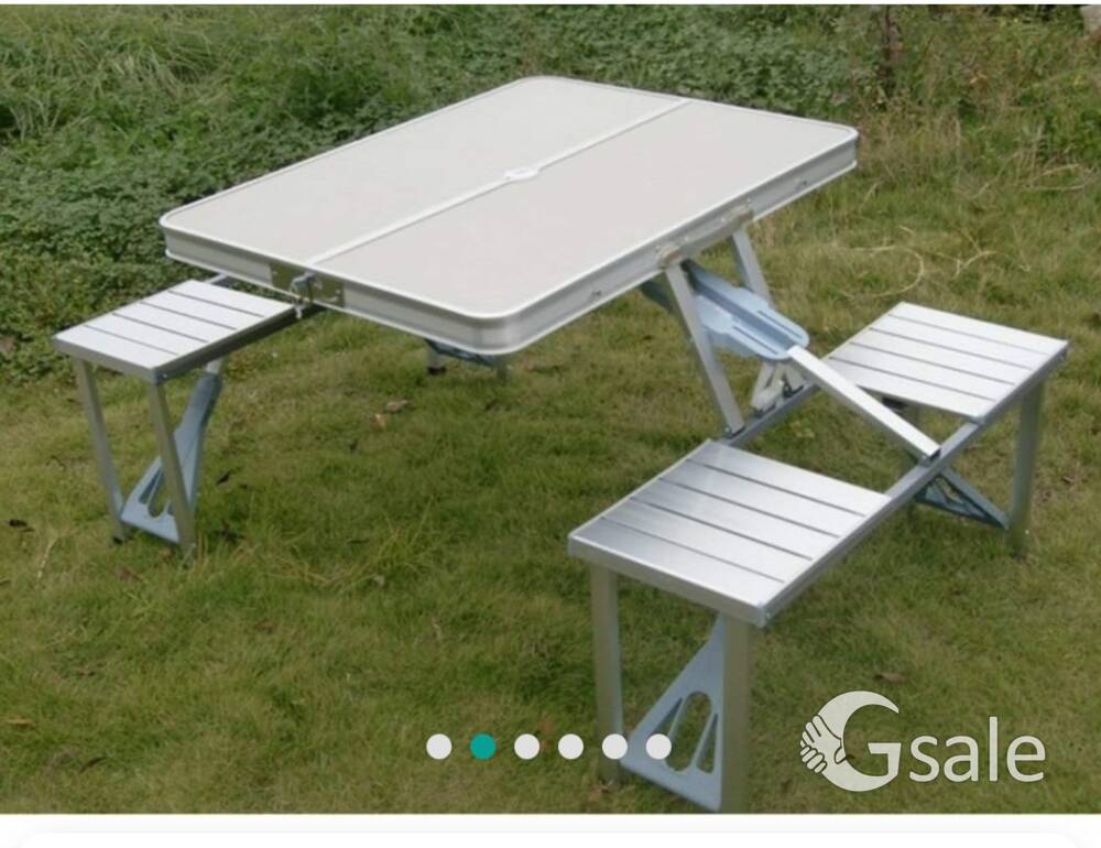 FOLDABLE PICNIC TABLE 