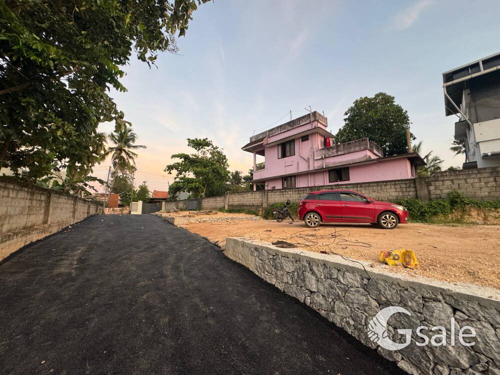 Between 4 to 8 cent plots for sale at Chanthavila bypass road side