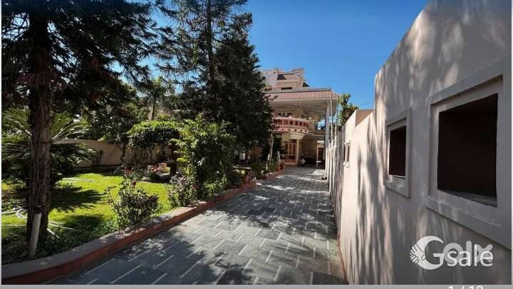 kothi for sale 40 Marlas nr urban estate ph 2 in 3.65cr