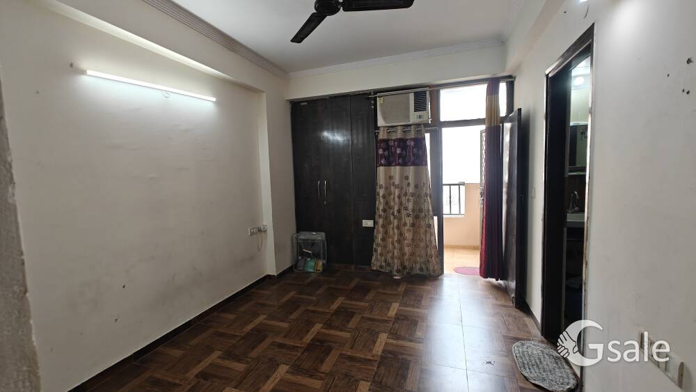 windsar paradise -2 mai 1425 sqft 3bhk park facing flat only 1.08 Cr. Raj Nagar extension ghaziabad,