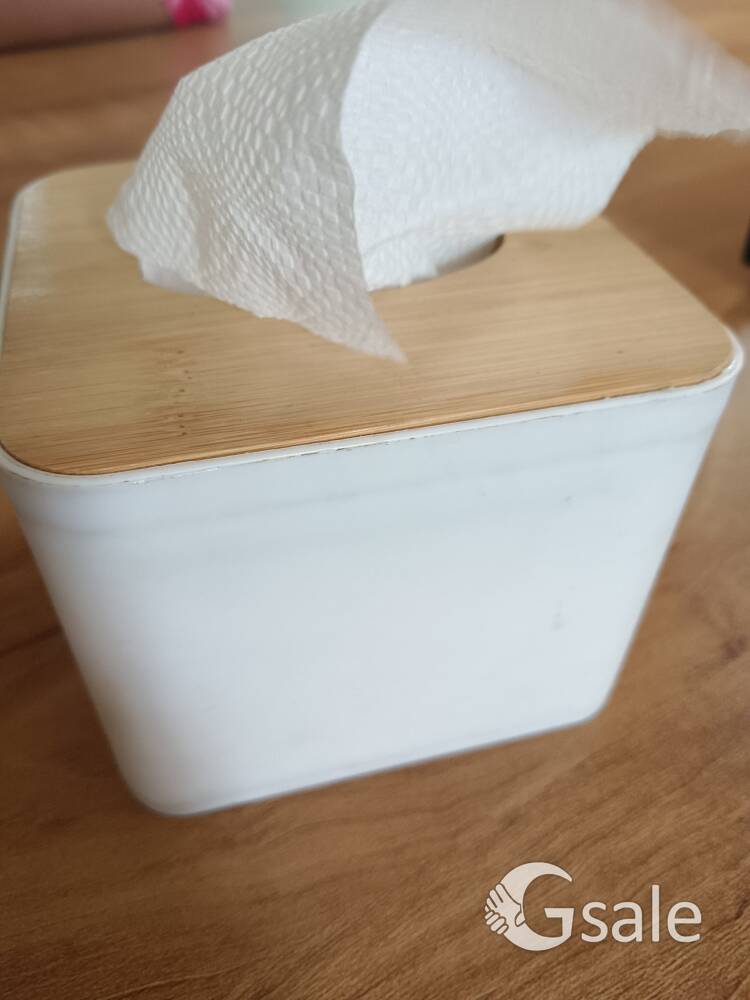 Tissue box
