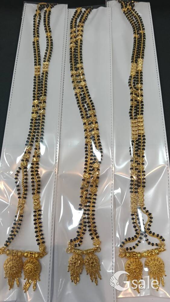gold formiling madhe magalsutre.