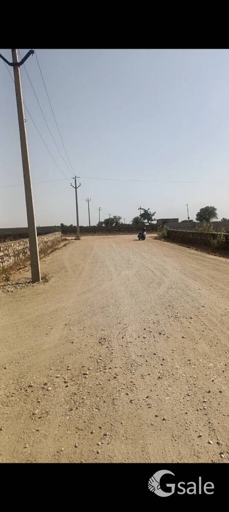 urgent sale Jaipur prime location 100 square yard plot only 11 lakhs call 63776 72358