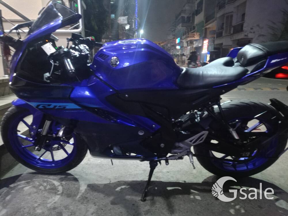 Yamaha R15 V4 with Quick Shifter and TCS 