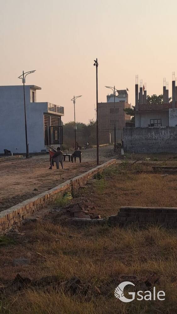 Lucknow Faizabad road 