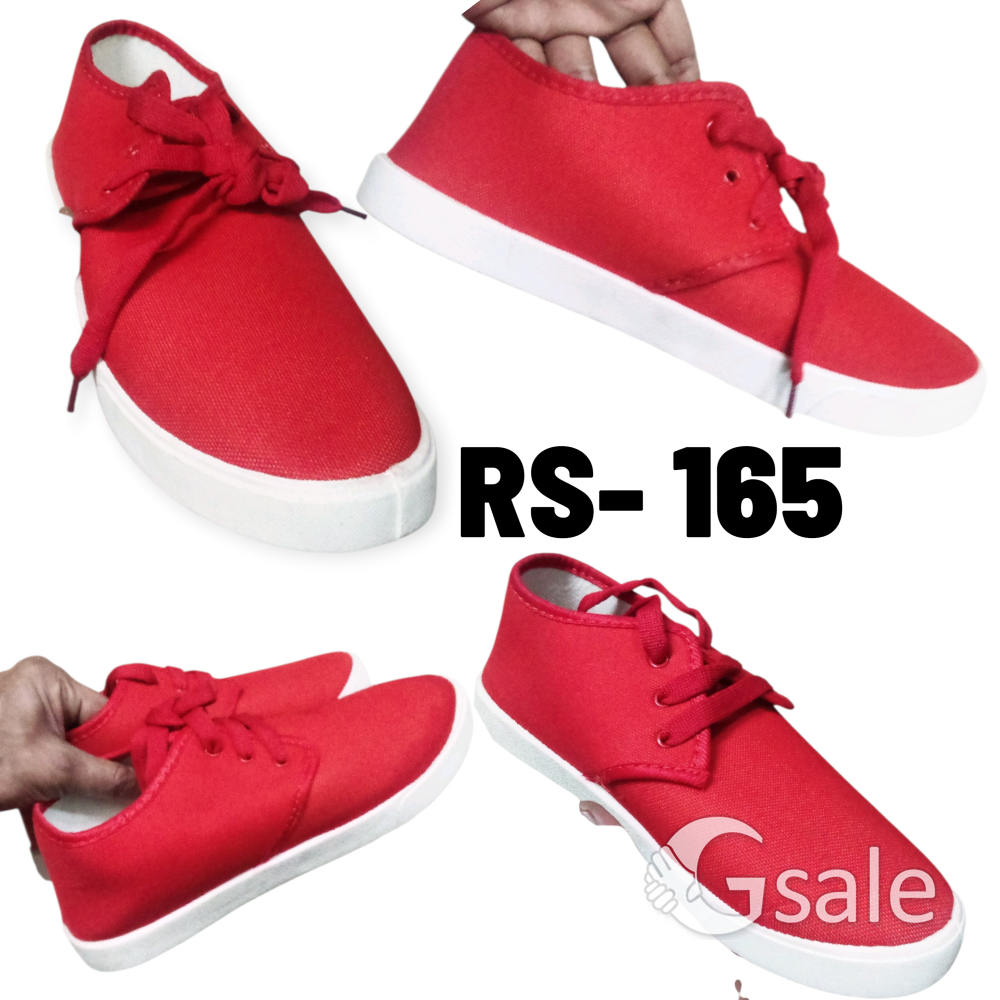 Sports shoes for men. 